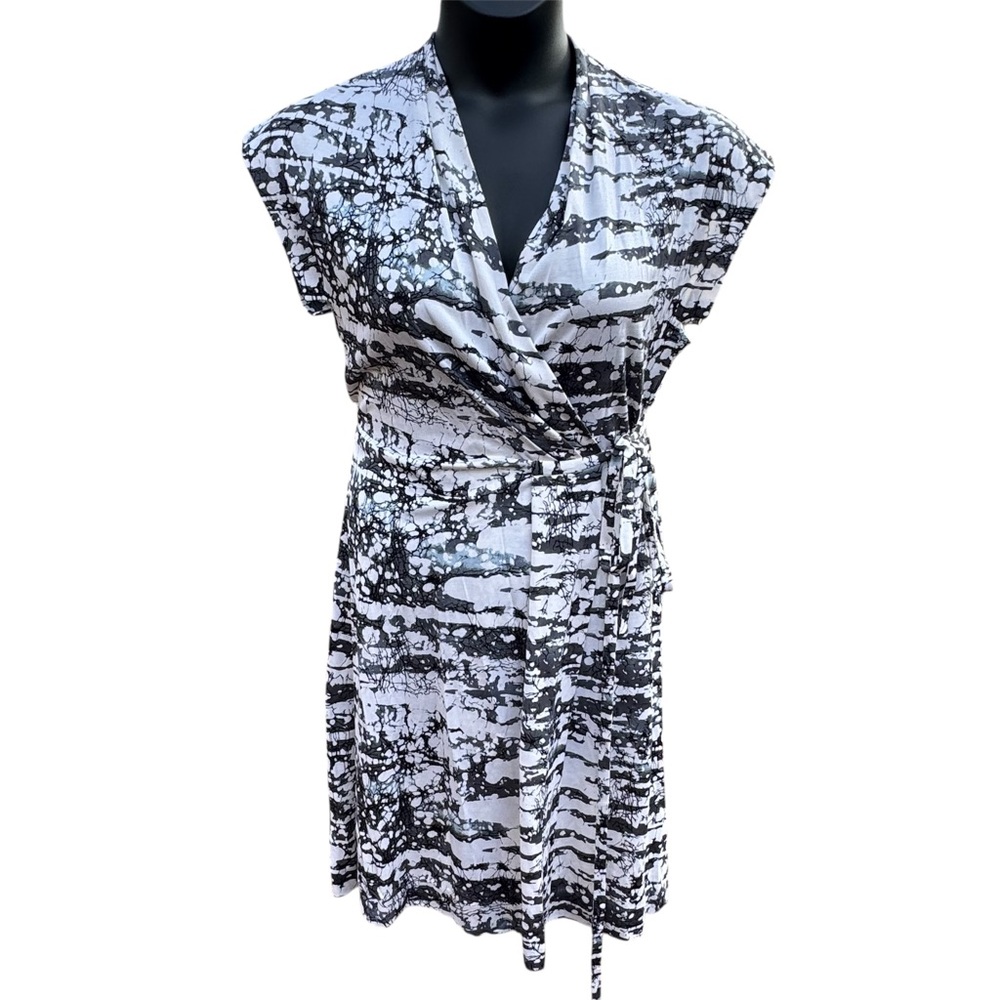 Diane von Furstenberg Mindy wrap dress Size 8